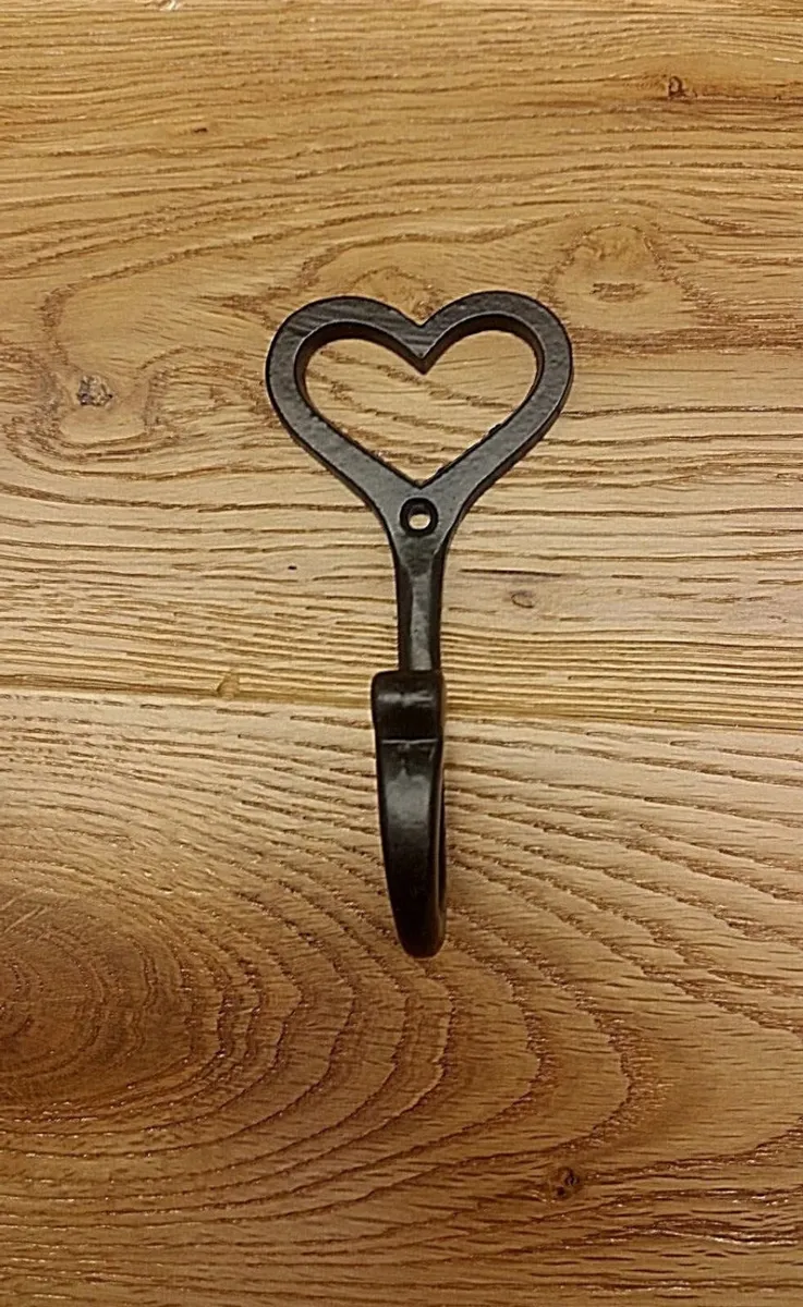 Cast Iron Heart Coat Hooks Retro Style NEW - Image 2
