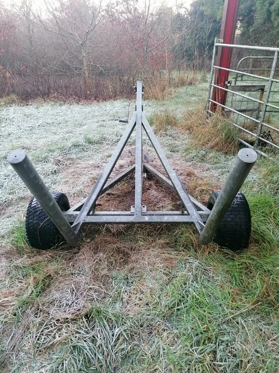 Bale lifter - Image 1