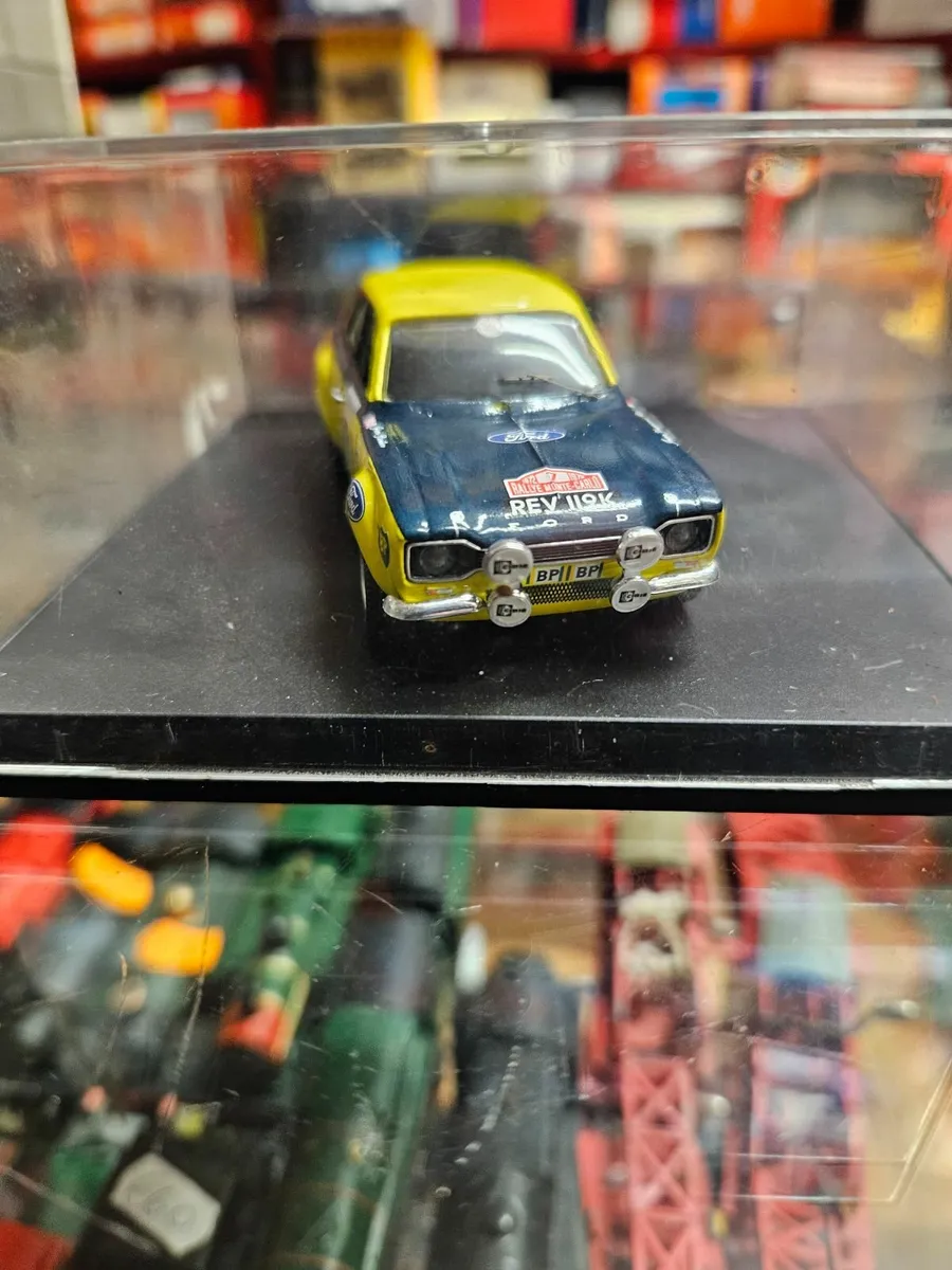 Corgi Trofeu Ford Escort MKI Rally - Image 1