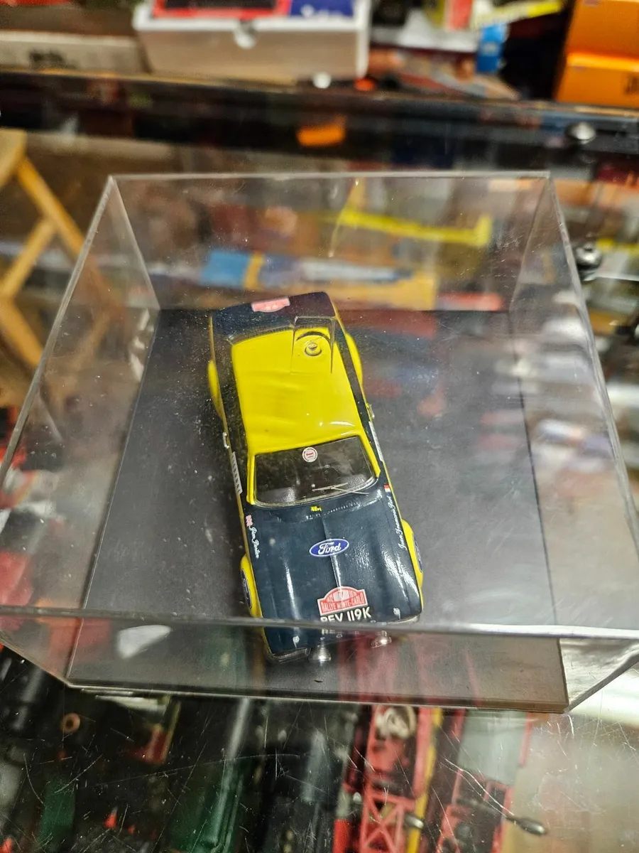 Corgi Trofeu Ford Escort MKI Rally - Image 2