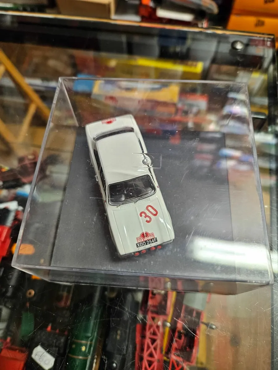 Corgi Trofeu Ford Escort MKI Rally - Image 1