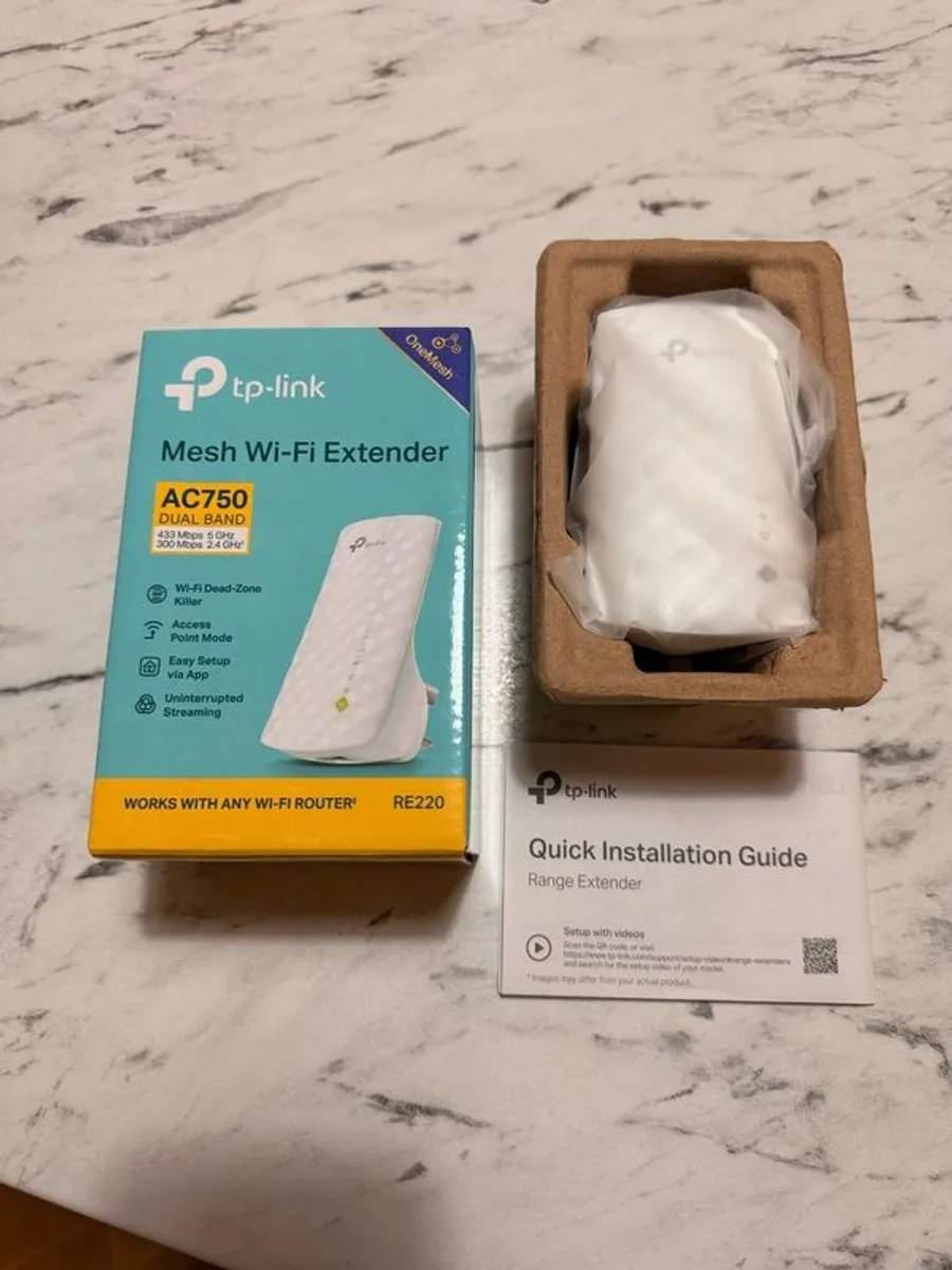 TP-Link RE220 WiFi Extender - Image 1