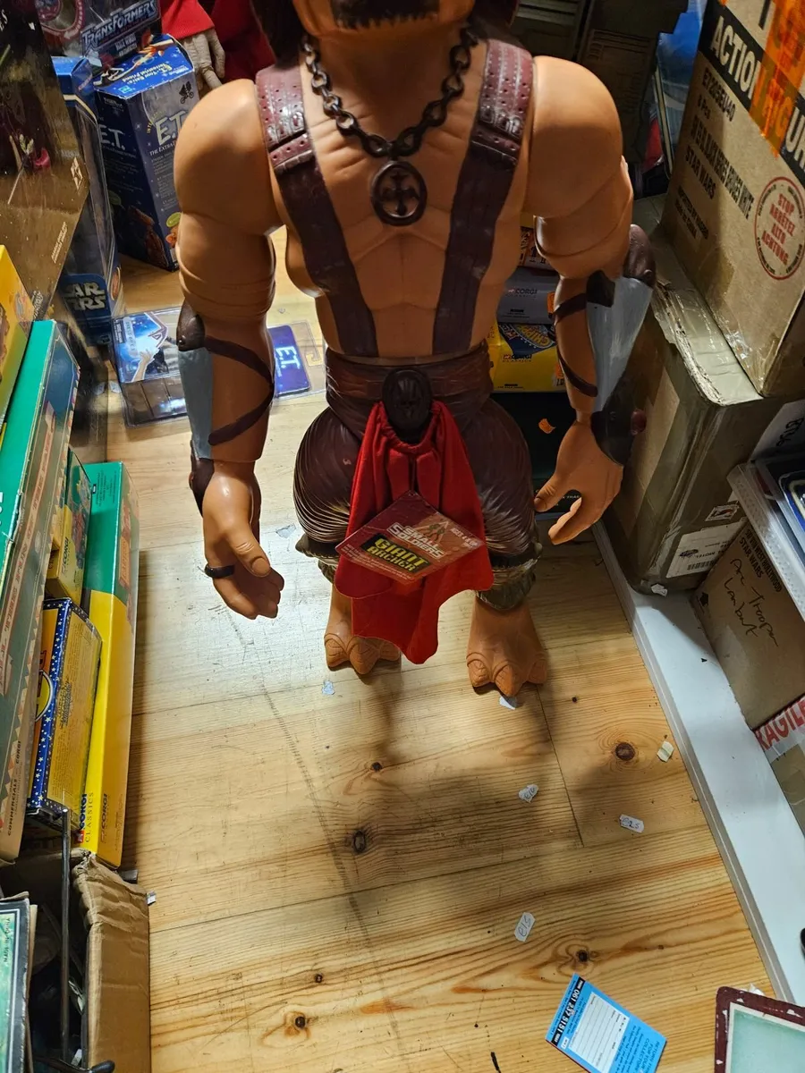 Large Archer from the Film Small Soldiers - Image 3