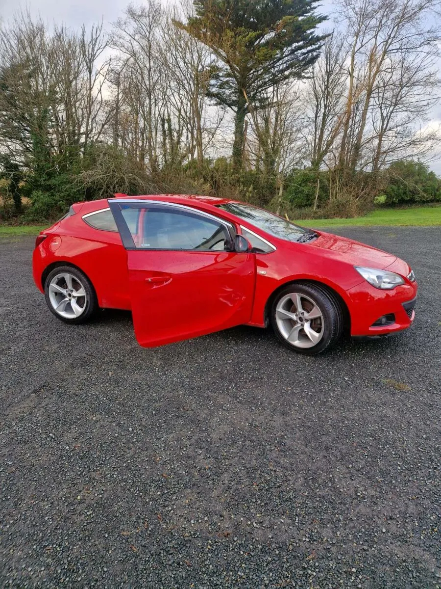 Opel Astra GTC - Image 3