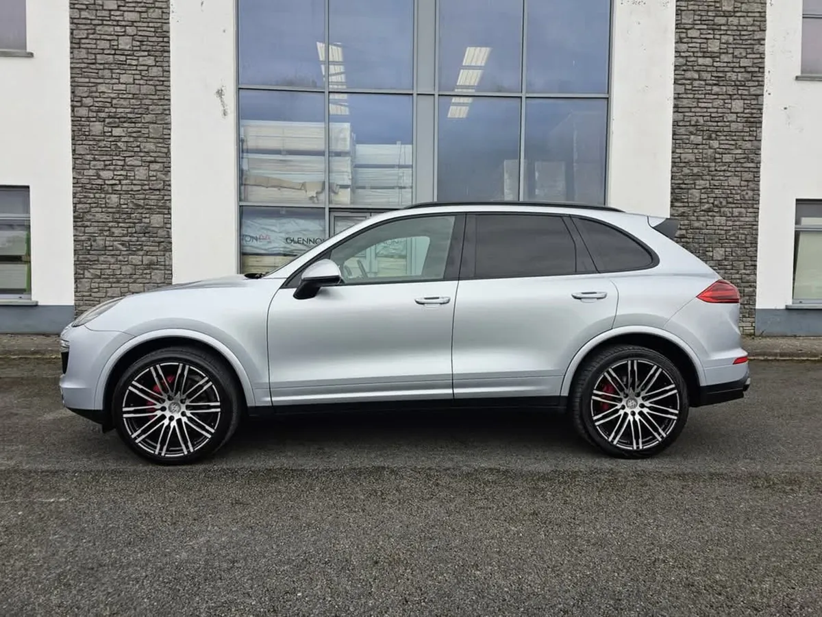 Porsche Cayenne 2018 3L Diesel - Image 3