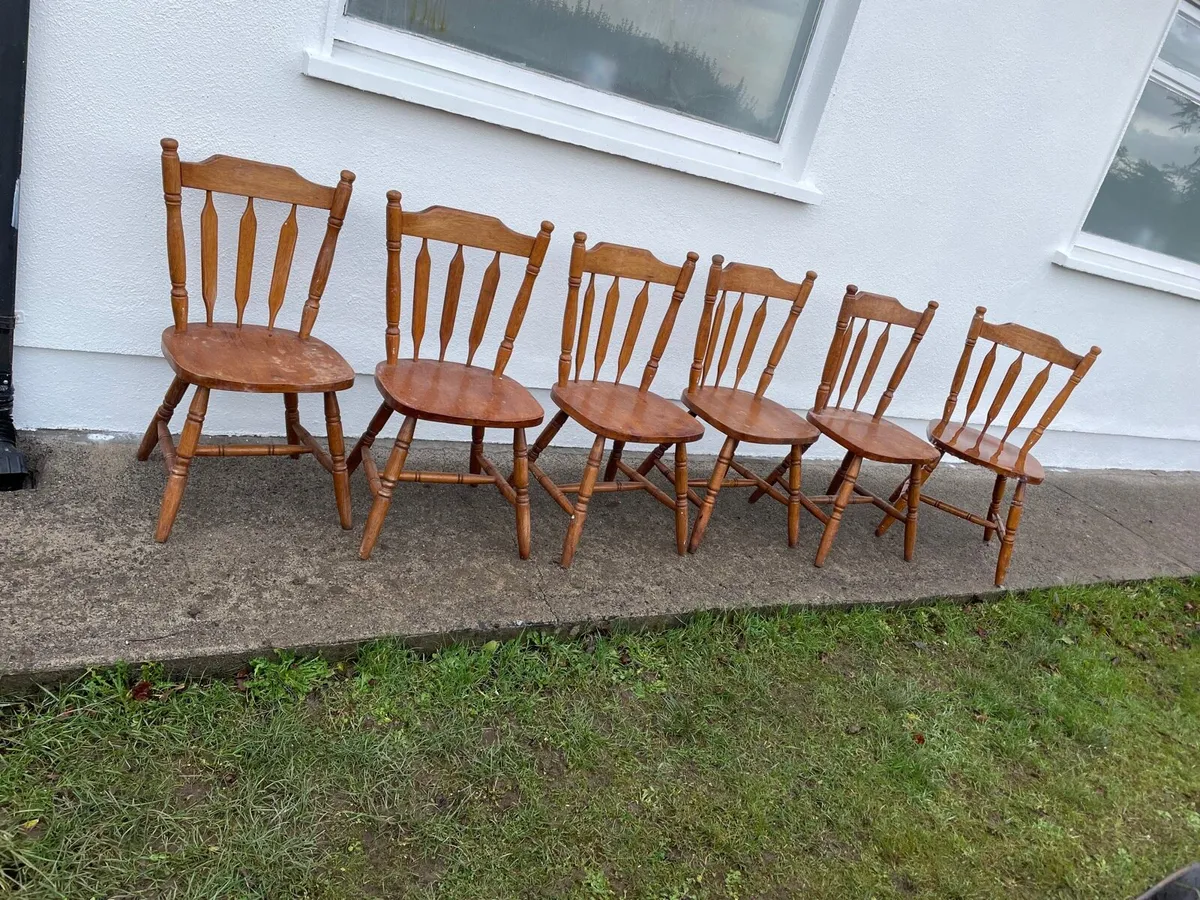 6 wooden kitchen chairs €80 set - Image 1