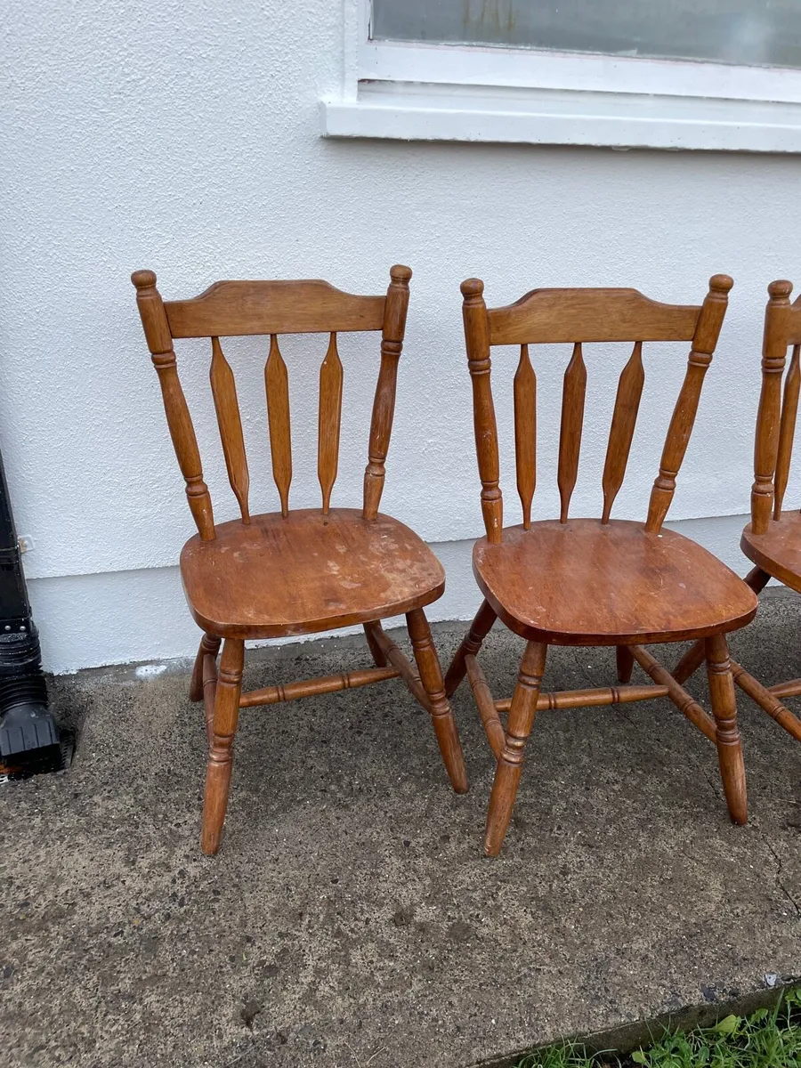 6 wooden kitchen chairs €80 set - Image 2