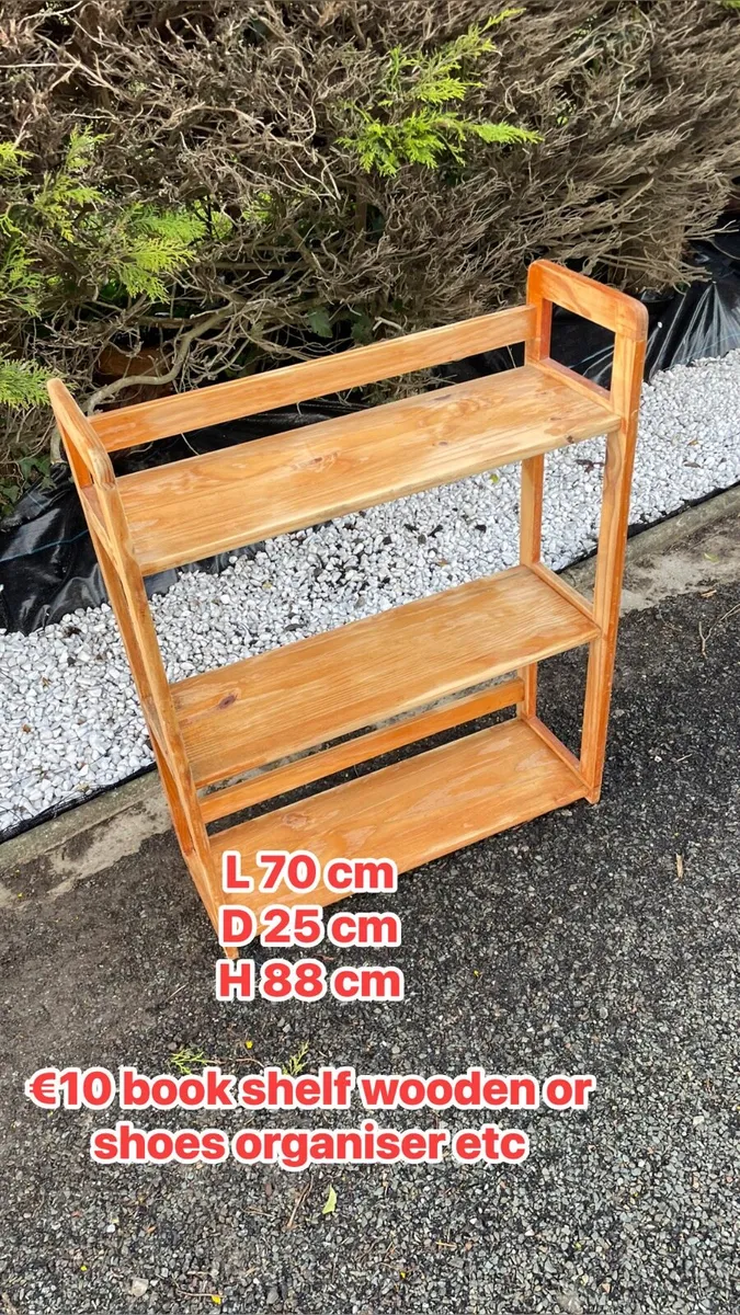 Small wooden book shelf - Image 1