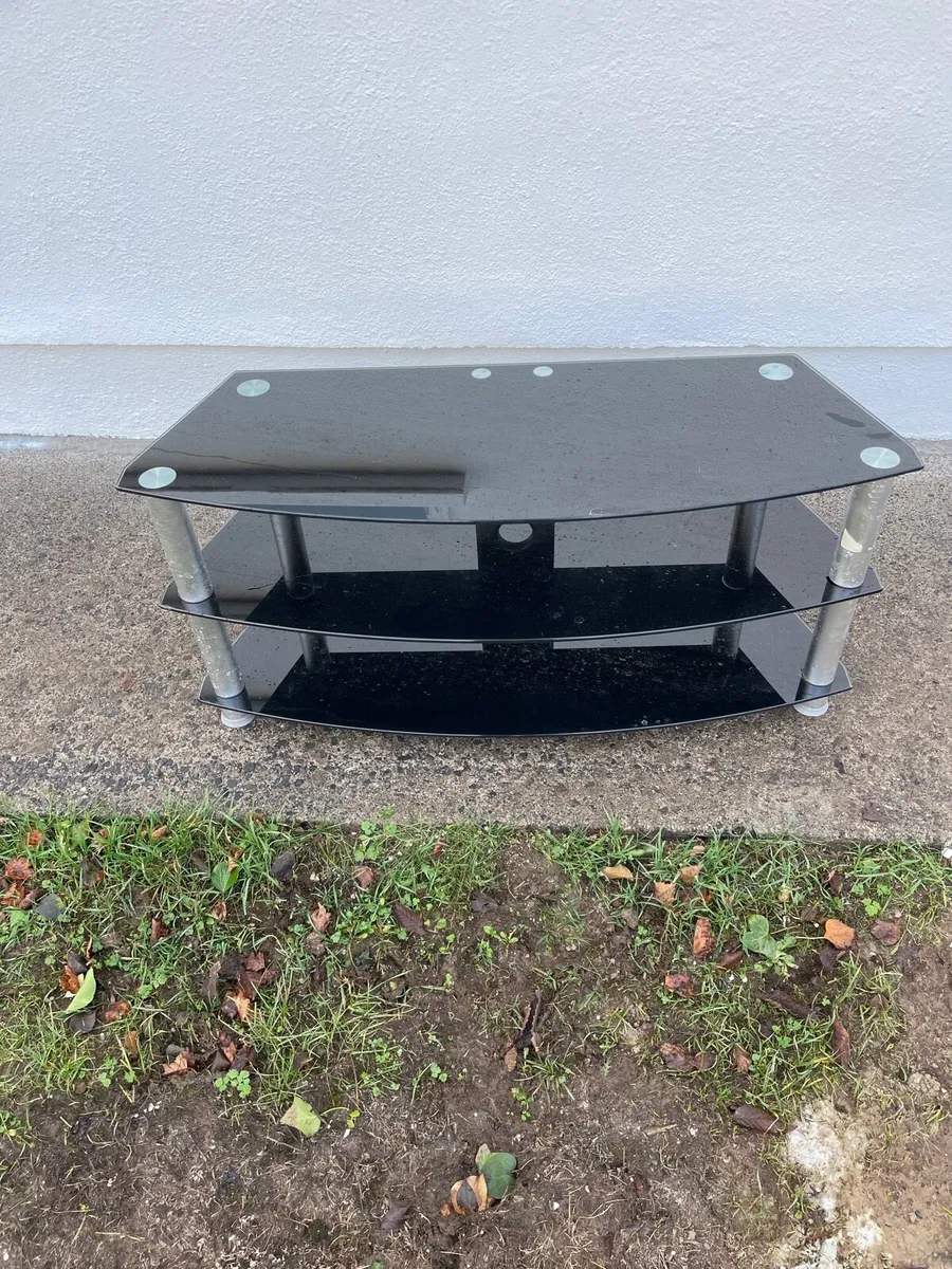 Glass tv stand €20 - Image 3