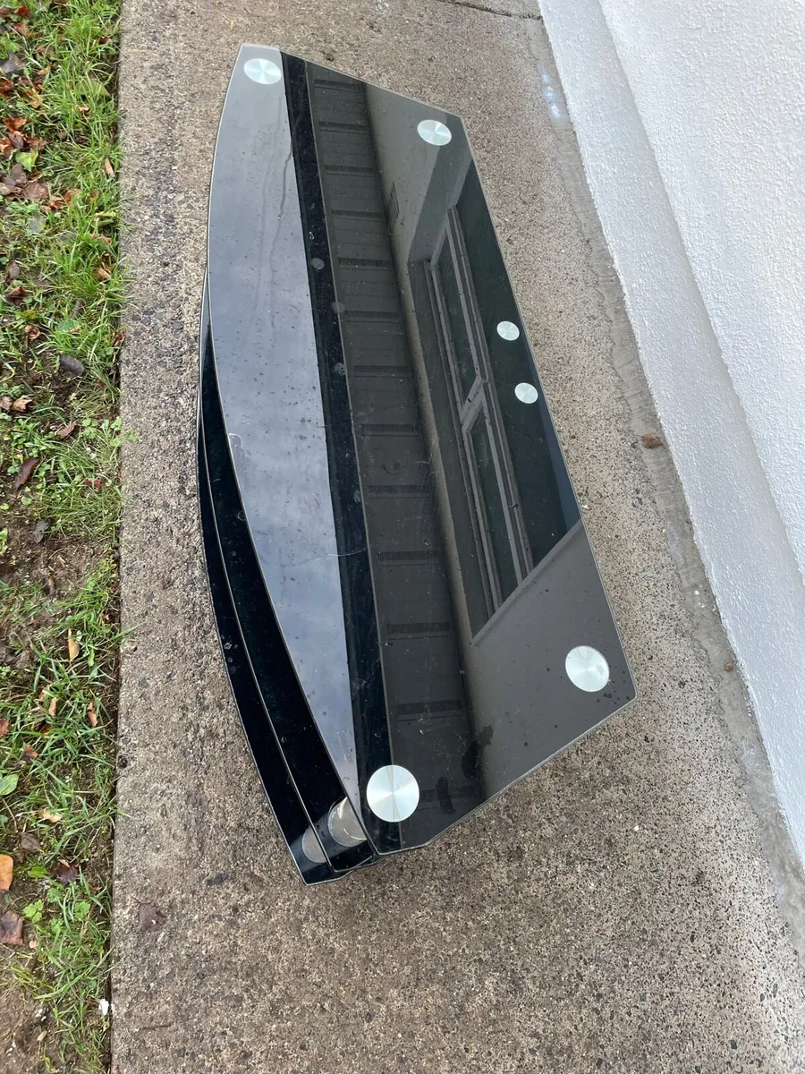 Glass tv stand €20 - Image 4