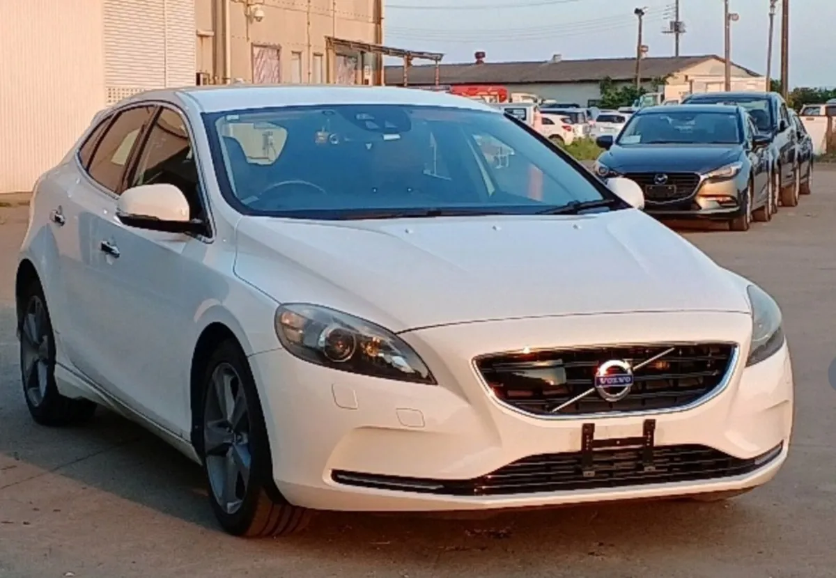 2015 Volvo V40 Low milage - Image 1