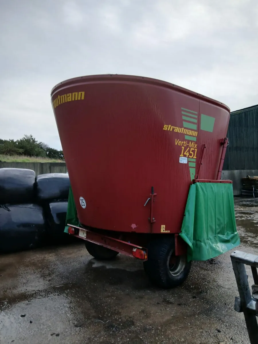 Farm machinery - Image 2