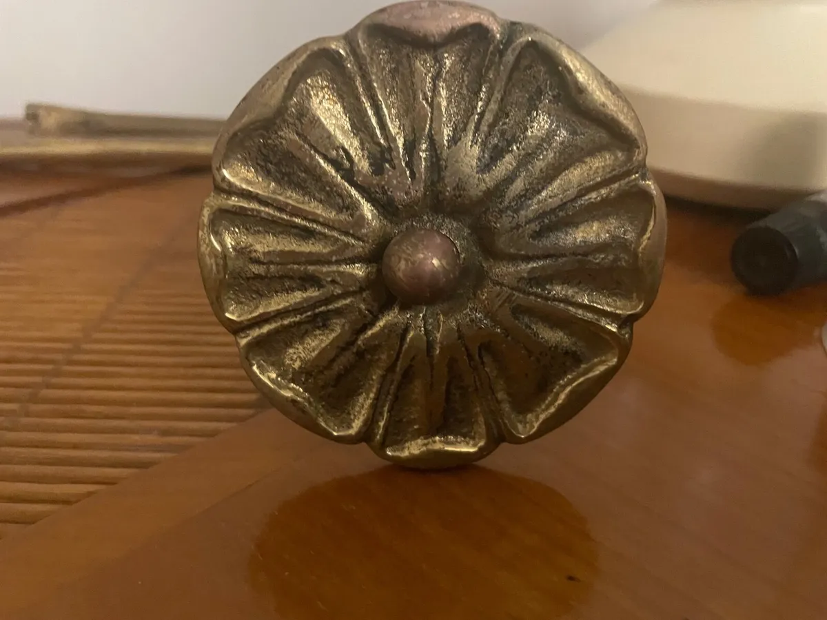 Set of vintage brass curtain tie backs - Image 3
