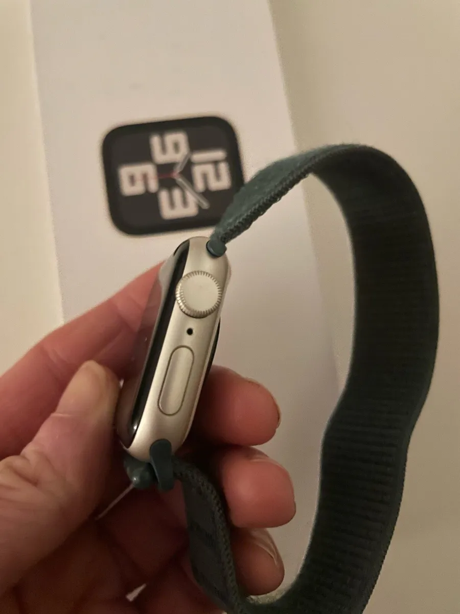 Barely used Apple Watch - Image 2