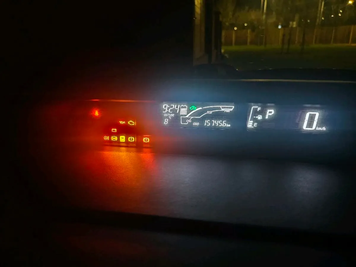 Toyota Aqua 2015, Nct 4/27, tax 1/26 - Image 3