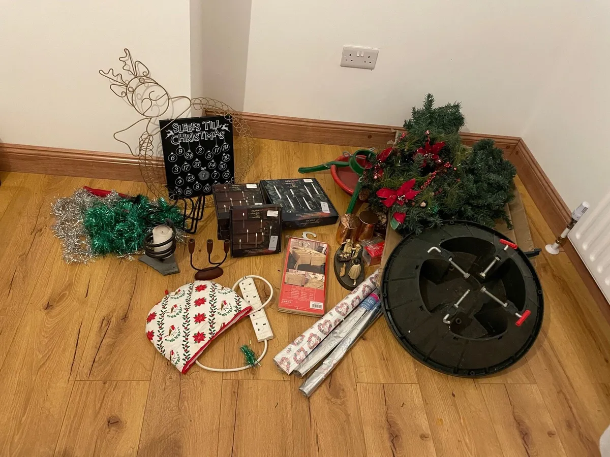 Christmas decoration - Image 1