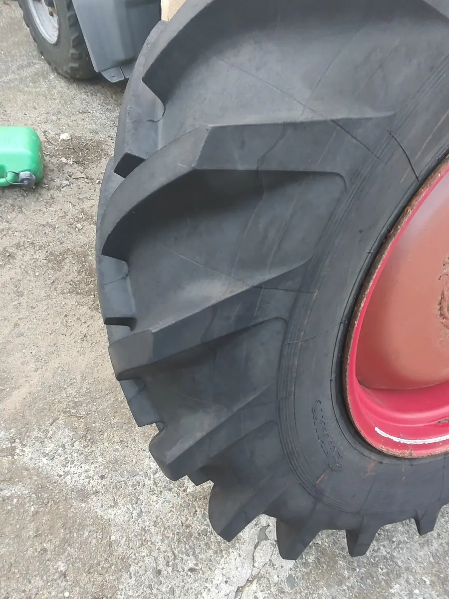 Tractor Parts Wheels , Tyres &  Doors - Image 4