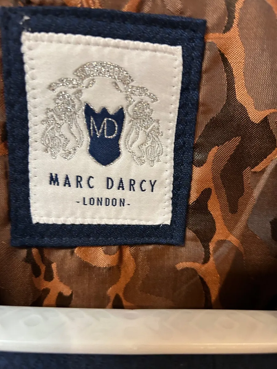 Navy Marc Darcy three piece suit - Image 4