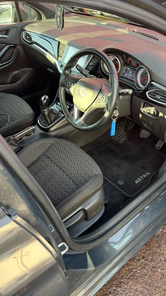 Opel Astra 2016 - Image 4