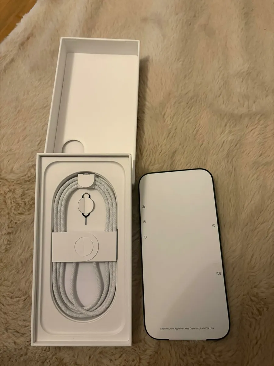 I Phone 16 - Image 2