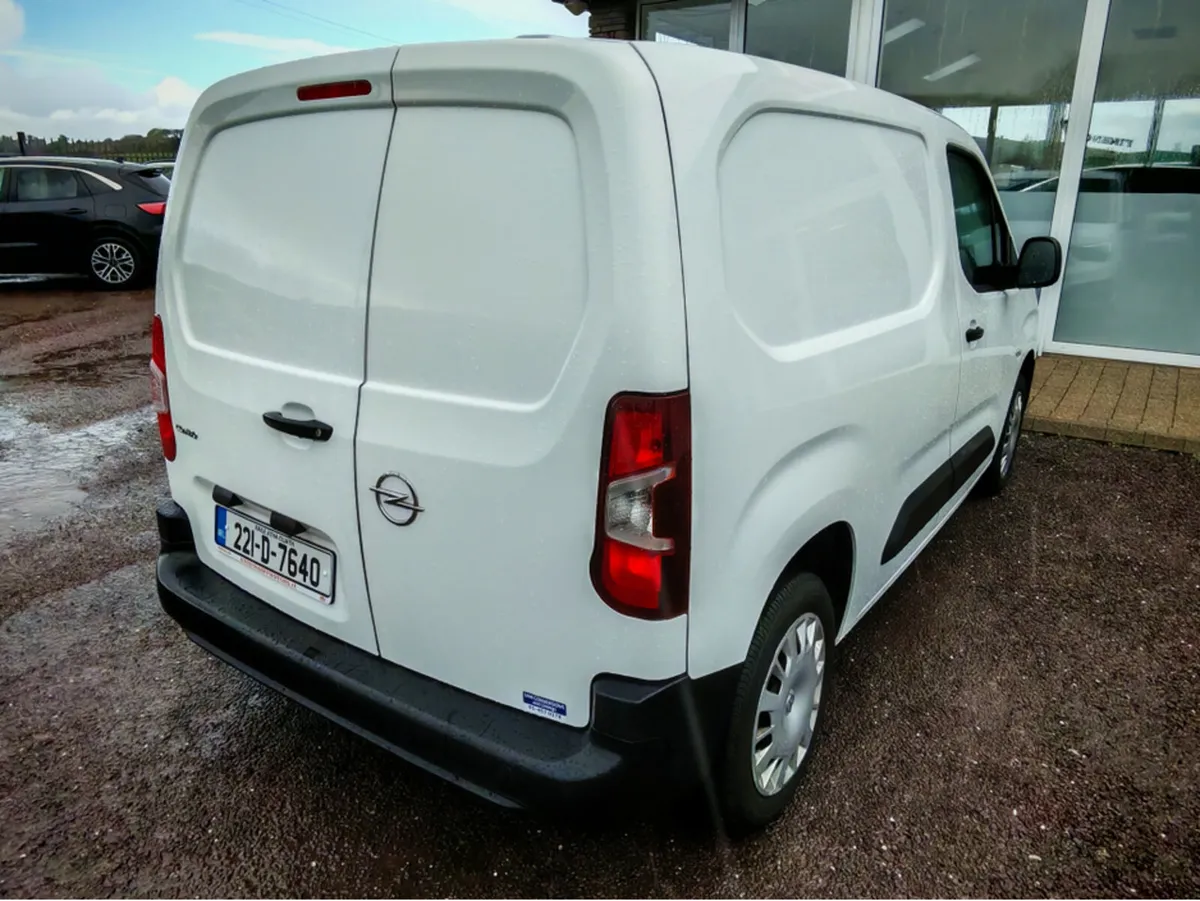 OPEL COMBO L1H1-1.5 100PS DIESEL 6SPEED MANUAL MY2 - Image 4