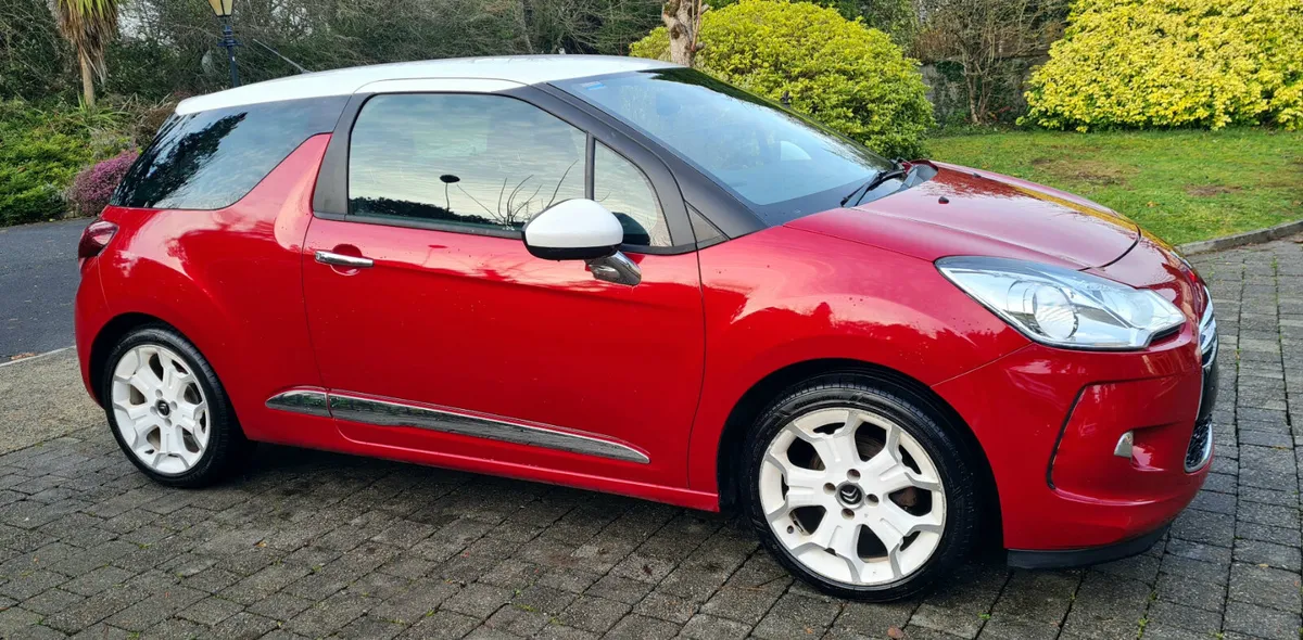 Citroen DS3 1.2L PureTech 110 DStyle Ice 3dr 2015 - Image 4