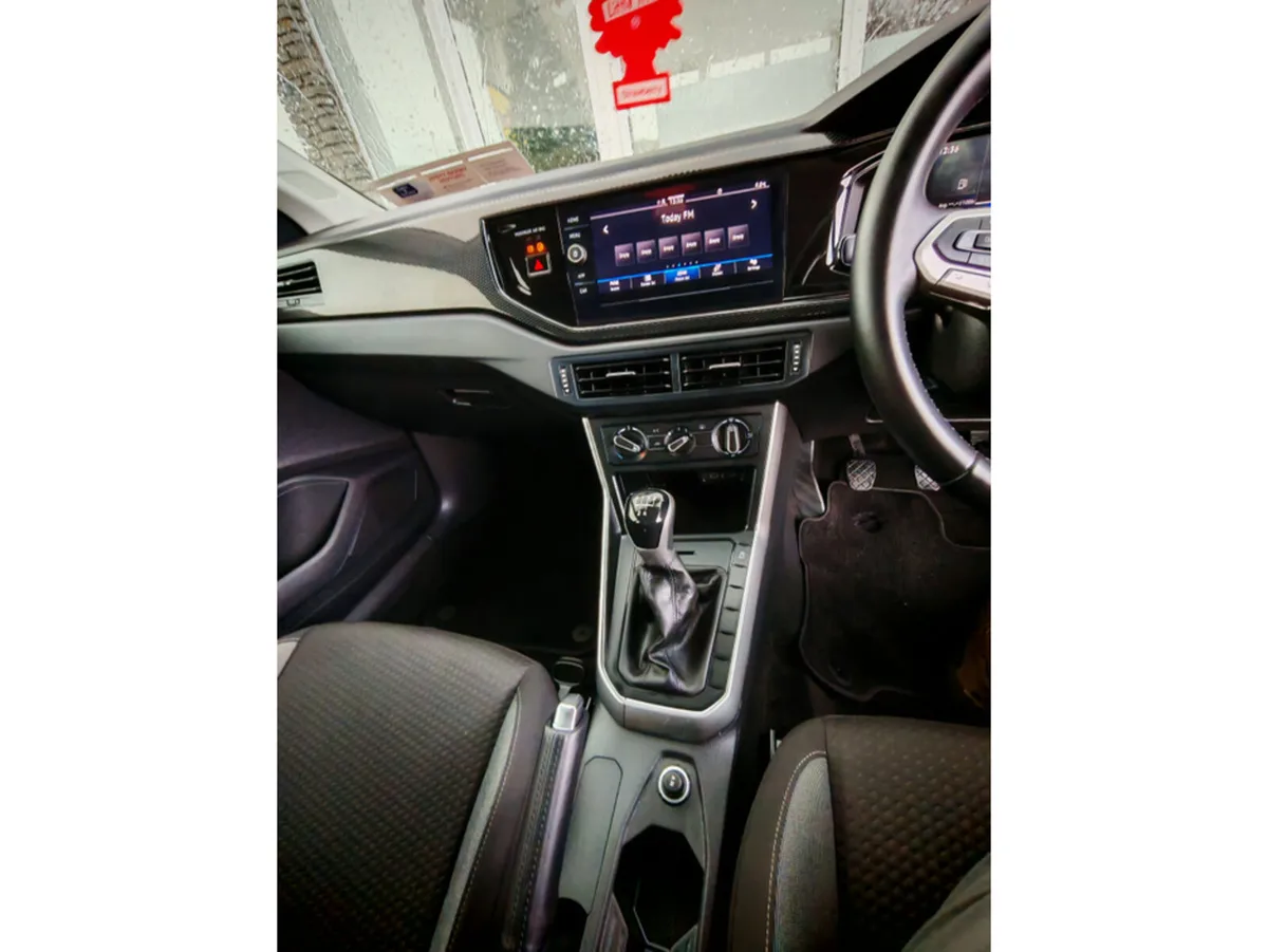 VOLKSWAGEN POLO LIFE 1.0 TSI 95BHP MANUAL 5SPEED - Image 3