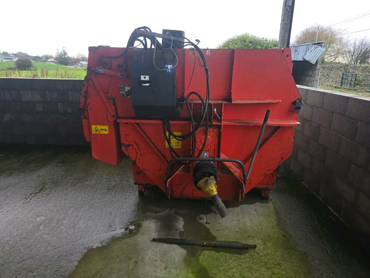 StrawBlower - Image 1