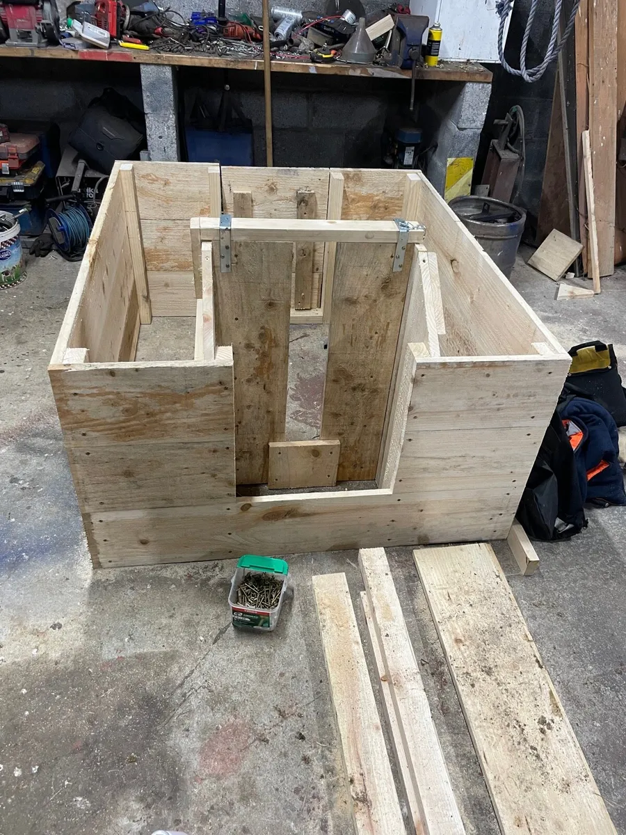 Adoption Crate ✅ - Image 1