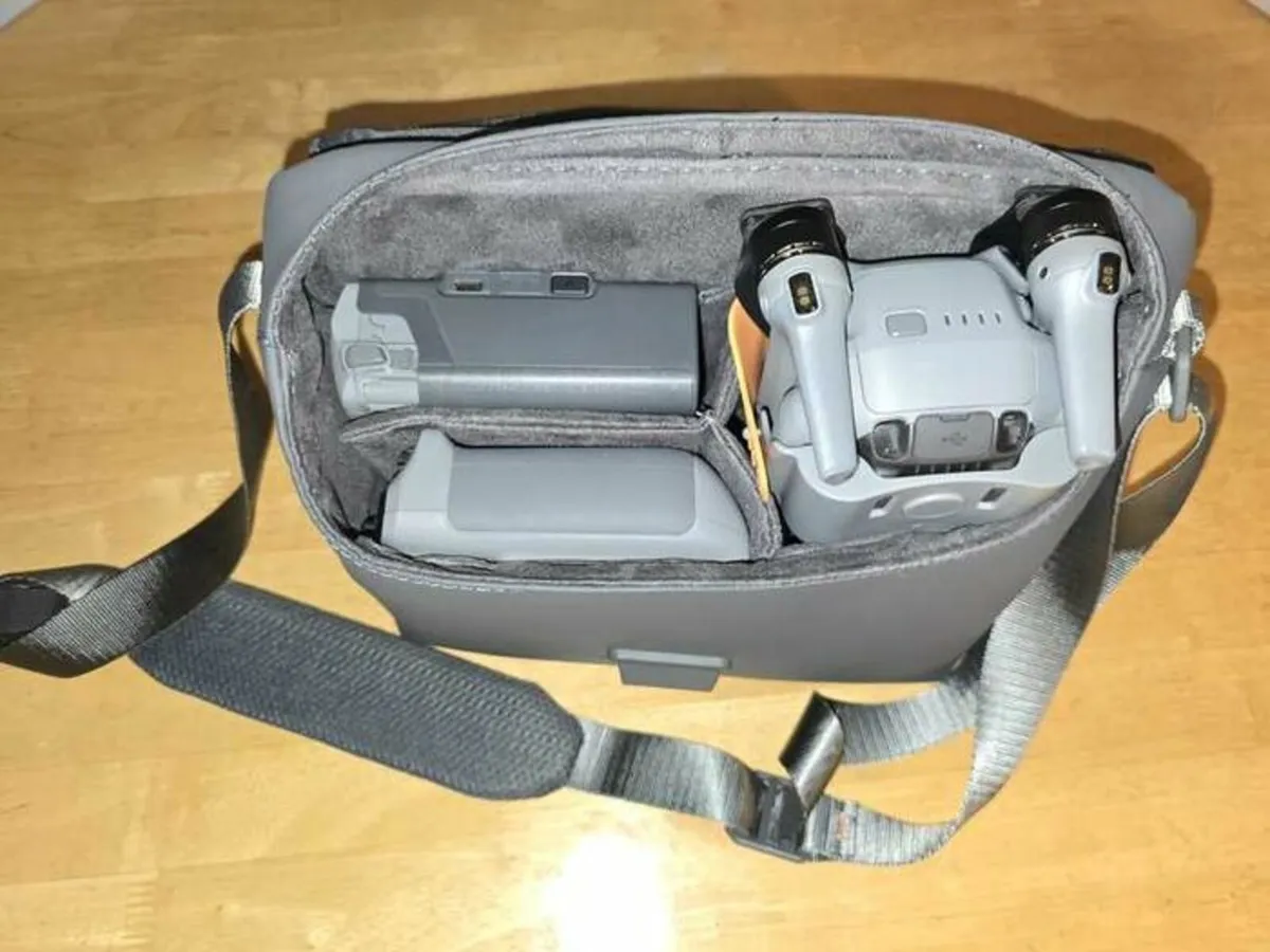 DJI Air 3s fly more pack 3 batteries - Image 2