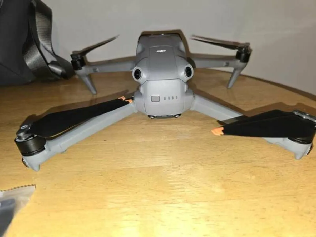 DJI Air 3s fly more pack 3 batteries - Image 4