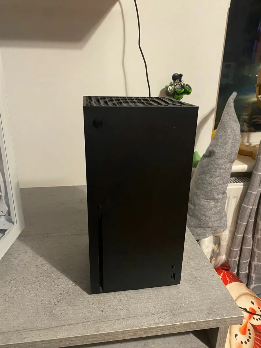 Xbox Series X - Image 1