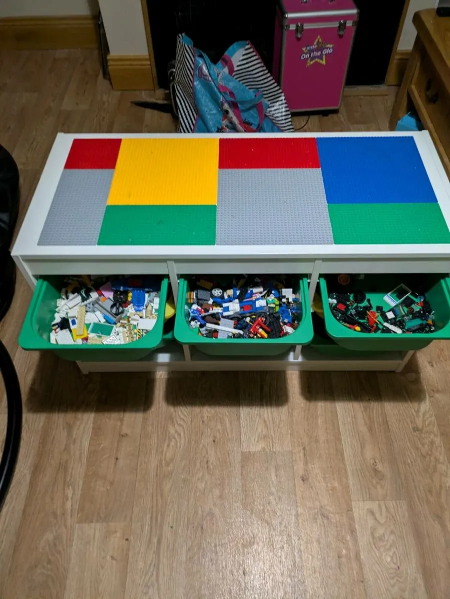 Lego table - Image 4