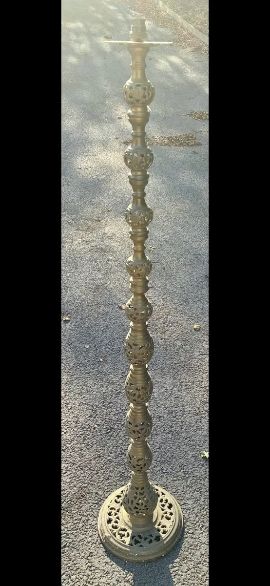Vintage Brass Tall Lamp - Image 2