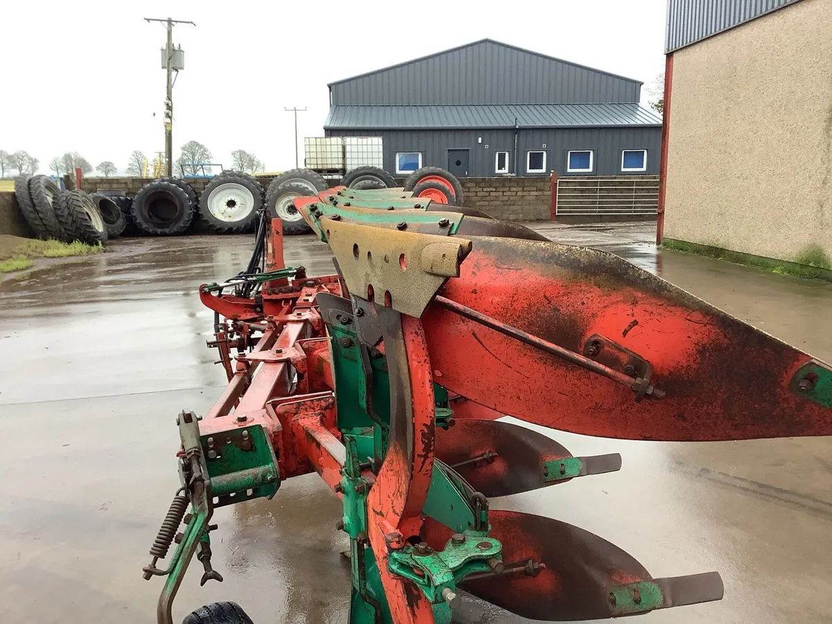 Kverneland Plough - Image 3