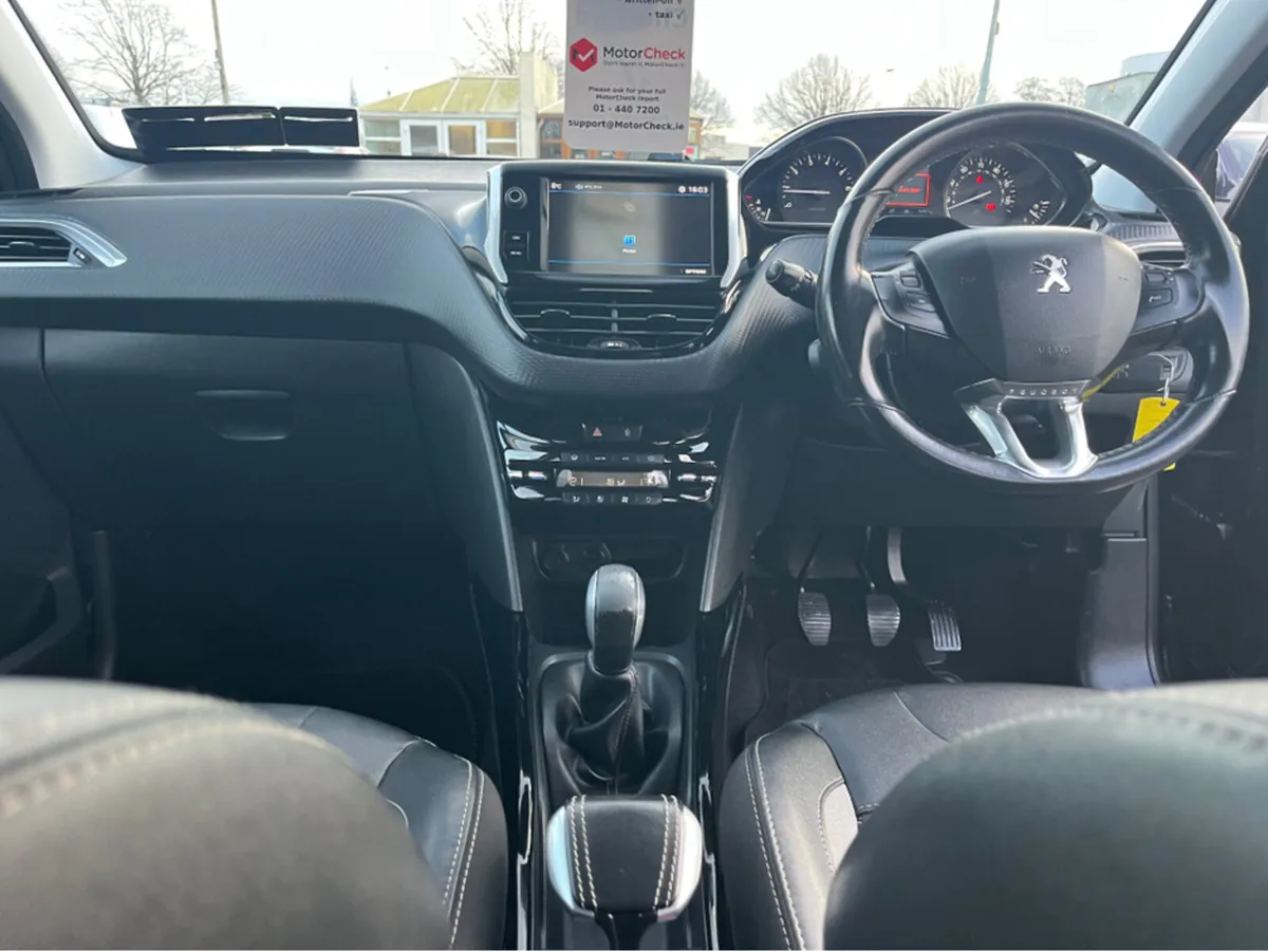 Peugeot 2008 1.2 ALLURE 82BHP 5DR - Image 4