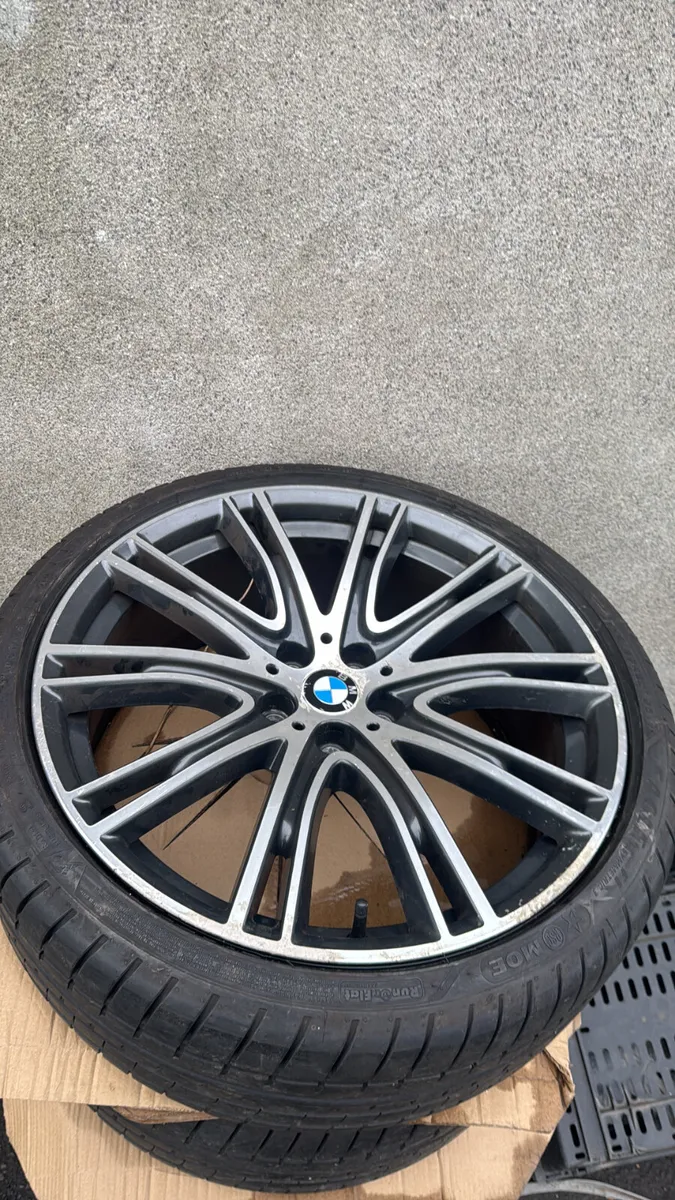 20” 5x112 alloys and tyres bmw G30 - Image 1