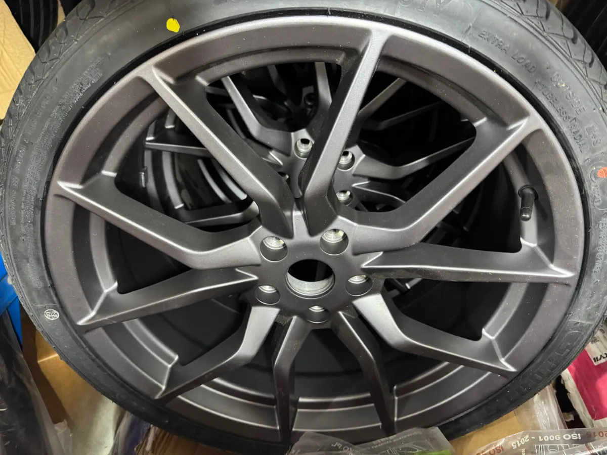 19” Ford focus rs grey 5x108 with tyres