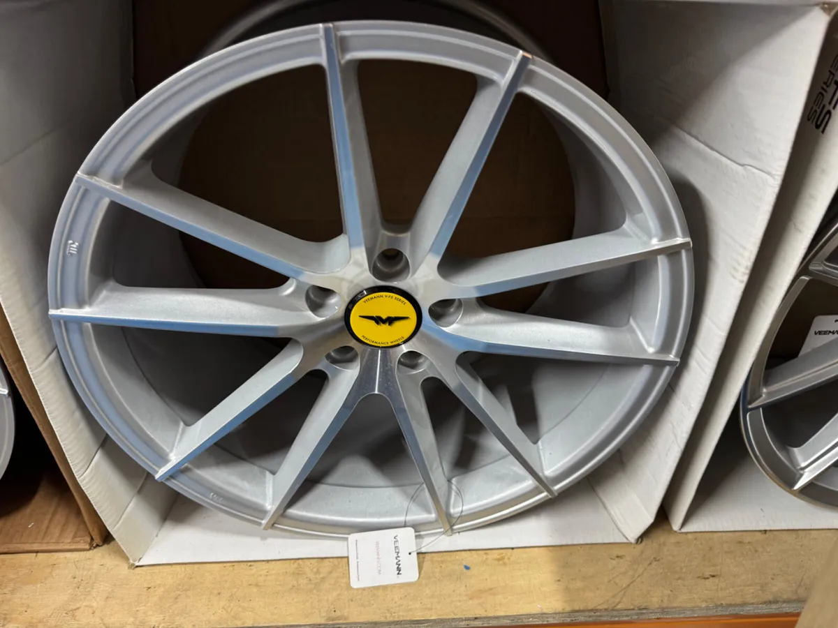 18” 9.0” concave 5x112 veemann vfs25