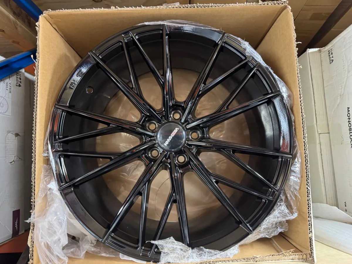 20” gloss black veemann 5x120