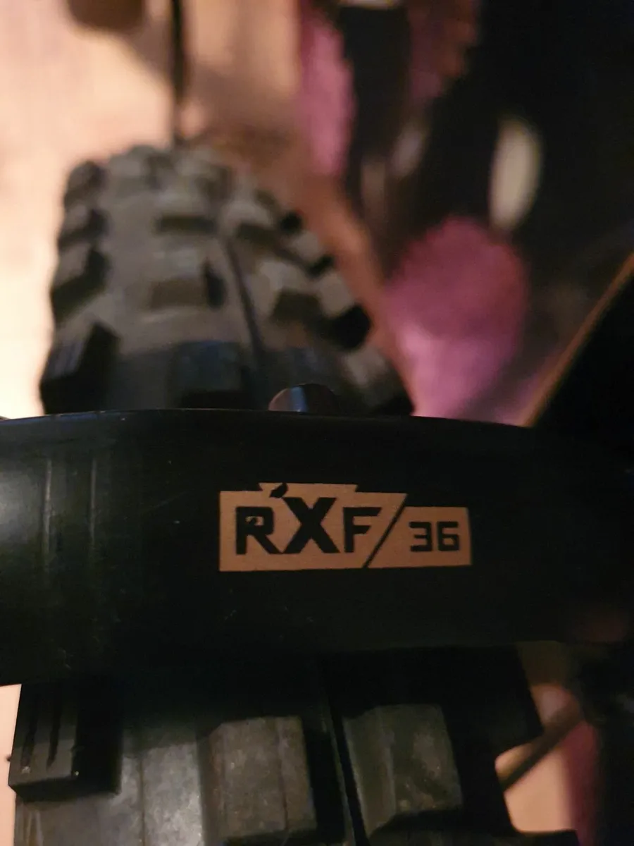 Full suspension mountain bike - Image 2