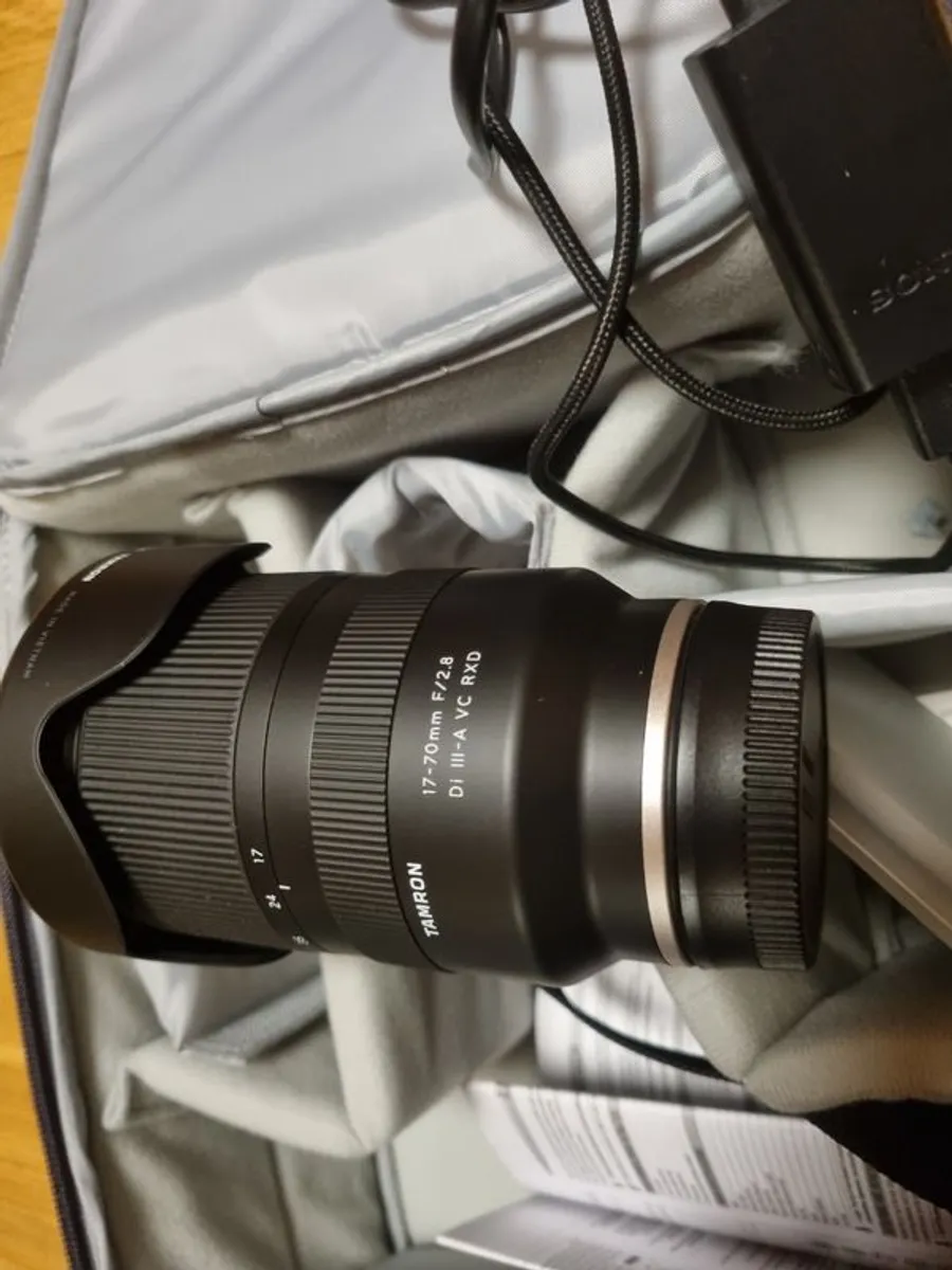 Sony ZV-E10 + Tamron 17-70mm F/2.8 - Image 2