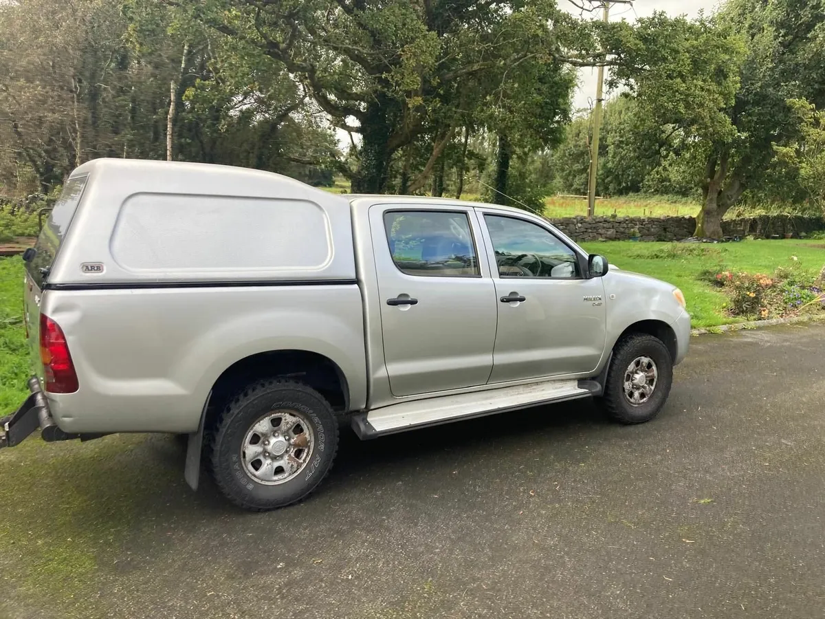Toyota Hilux 2008 - Image 4