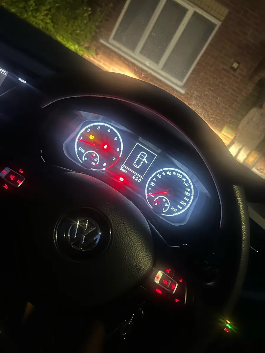 2019 (192) Volkswagen Polo - Image 4