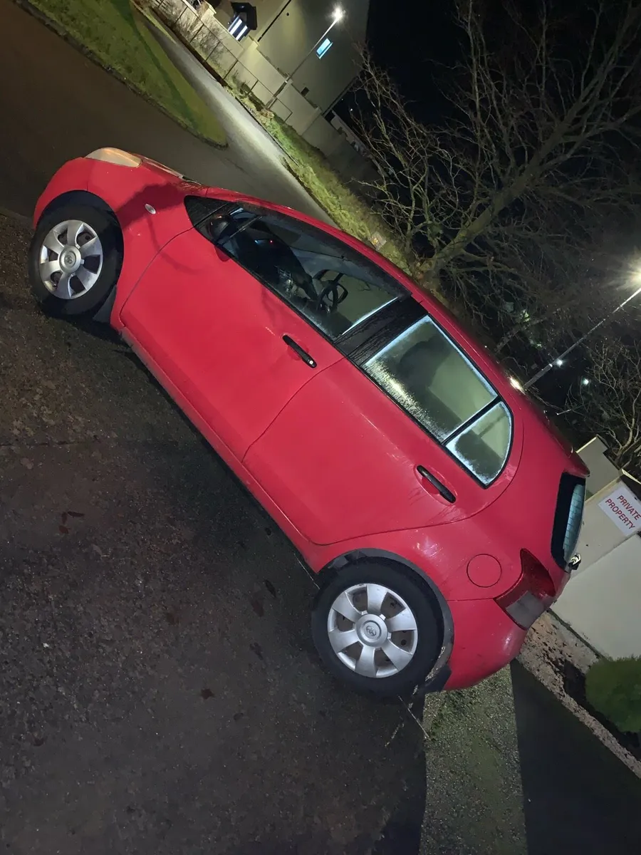 Toyota Yaris - Image 2