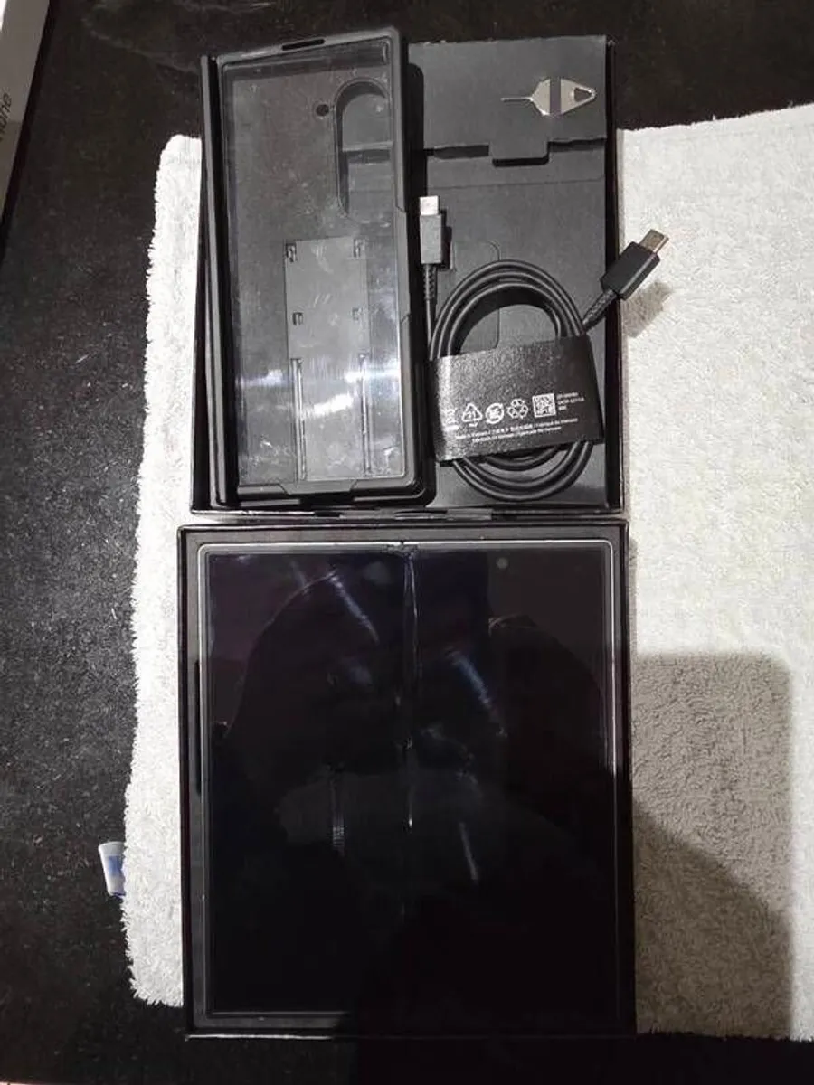 Samsung Z Fold 6 512gb - Image 4