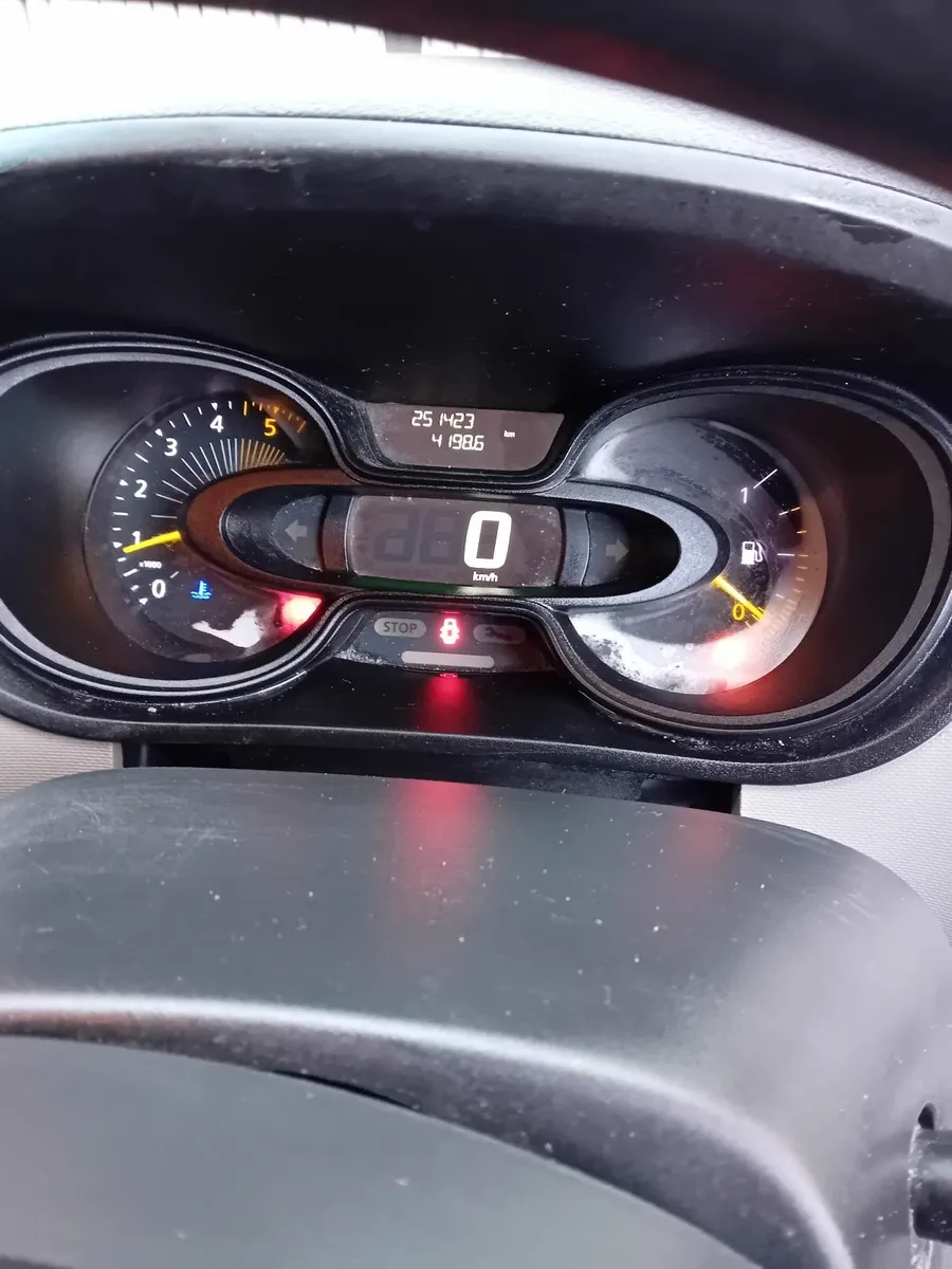 Renault Trafic 2015 - Image 3