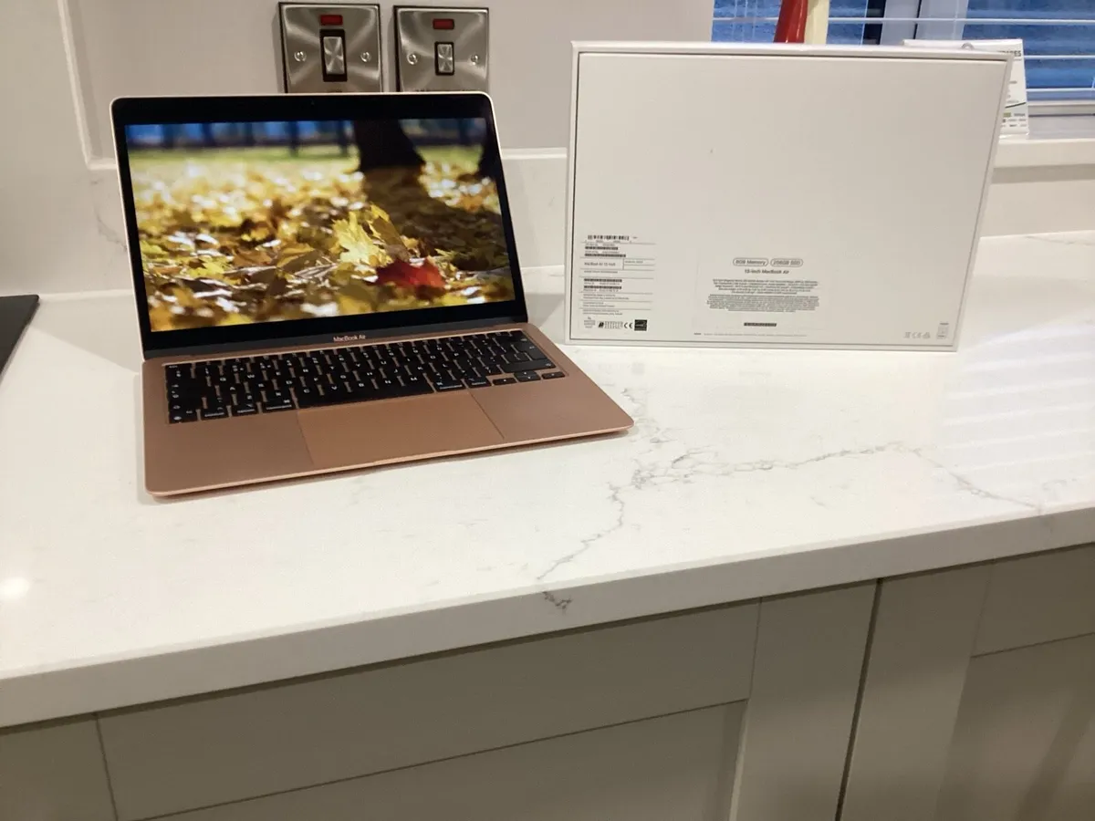 Apple Mac Book Air Laptop 13” Screen 2021 - Image 1
