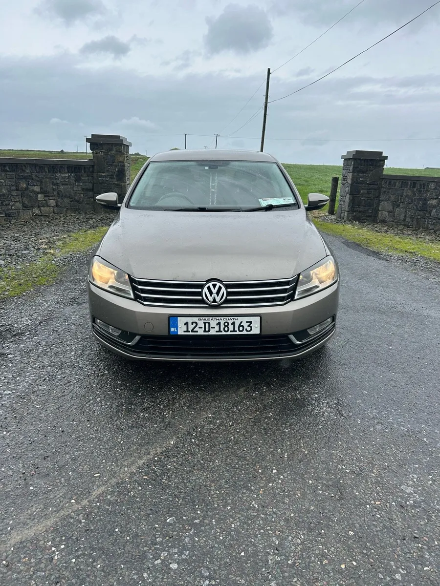 2012 VW Passat - Image 2