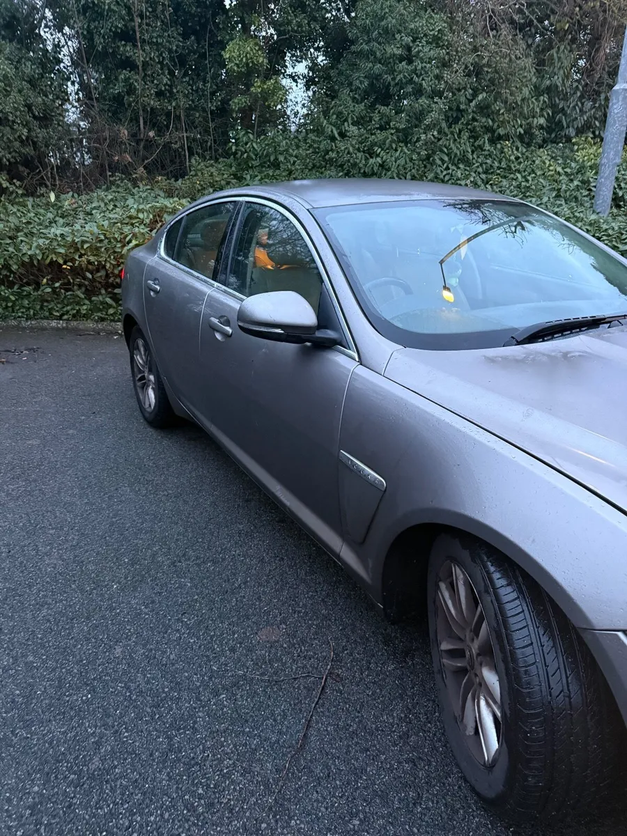 Jaguar XF 2012 - Image 4